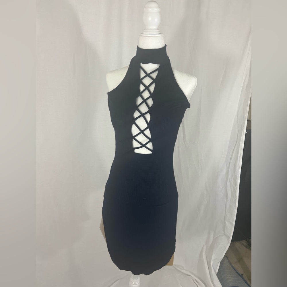 Low cut body on dress